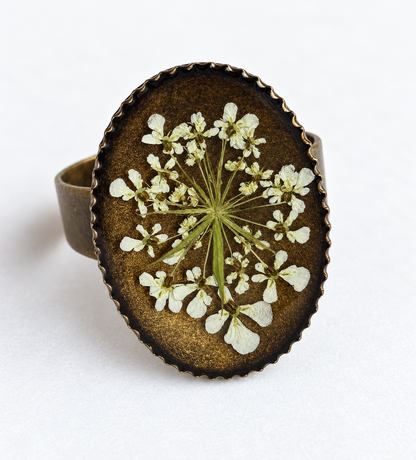 Vintage ring met echte droogbloemen -verstelbaar