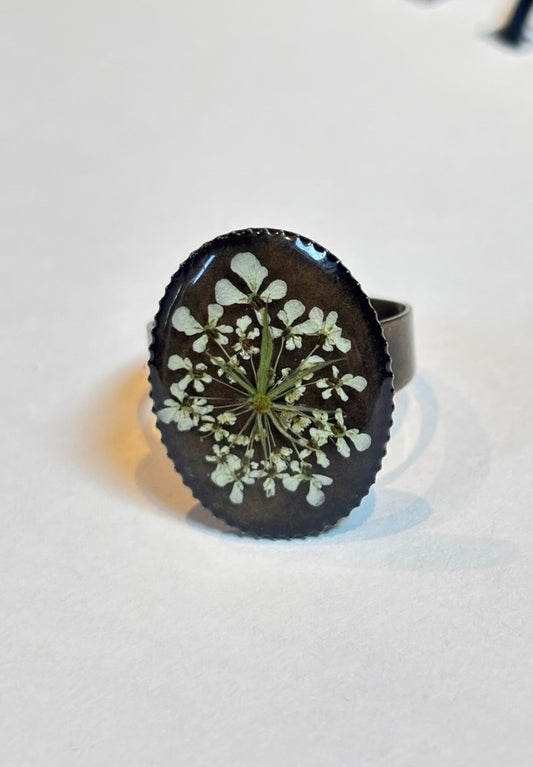 Vintage ring met echte droogbloemen -verstelbaar